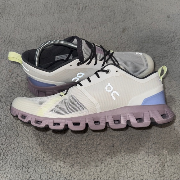 NWOB On Running Women's Cloud X Shift Running Shoe, Undyed-White/Heron Size 10.5 - Picture 2 of 10